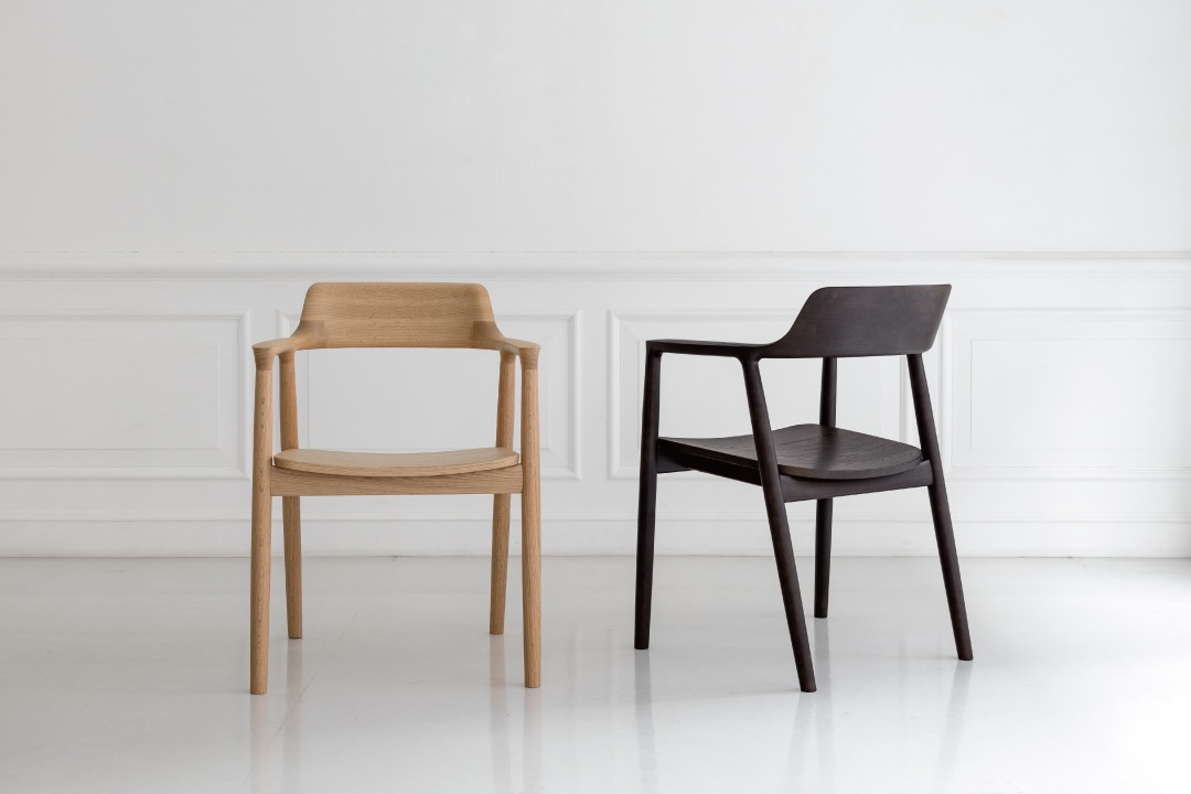 レッドオーク材に新色が登場 — 直営店にて先行発売